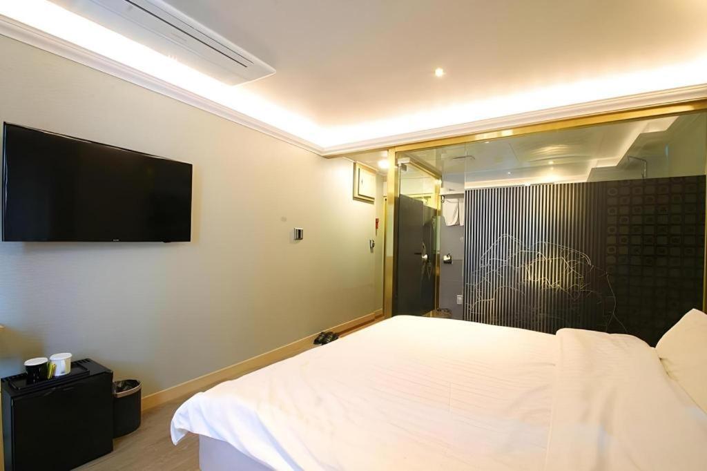 Jeju Sejong Hotel Exterior photo